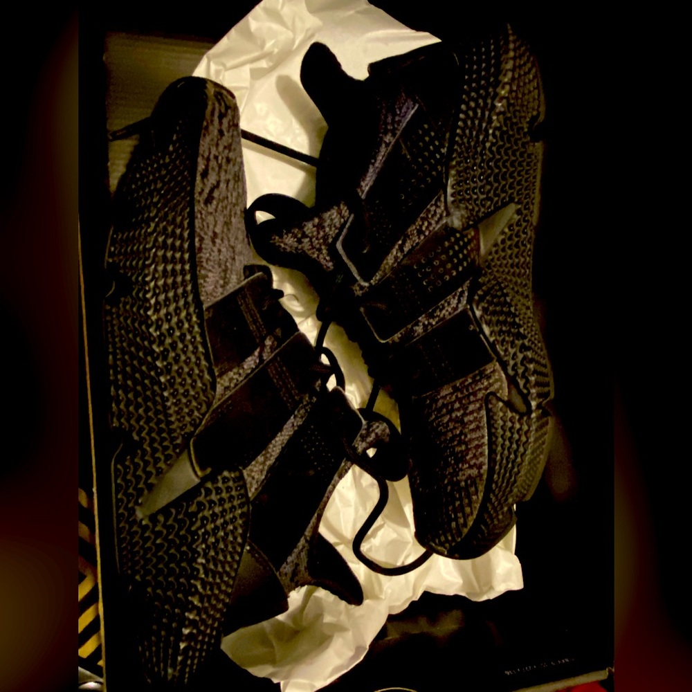 Size 5 Youth Adidas Protege